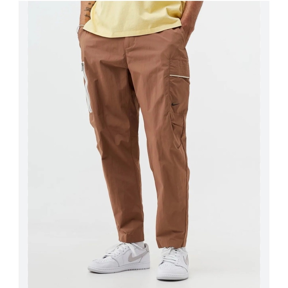 Nike men's active utility pants brown M